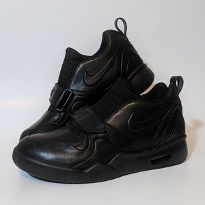 Nike Air Tech Womens size 7 Trainers Athletic